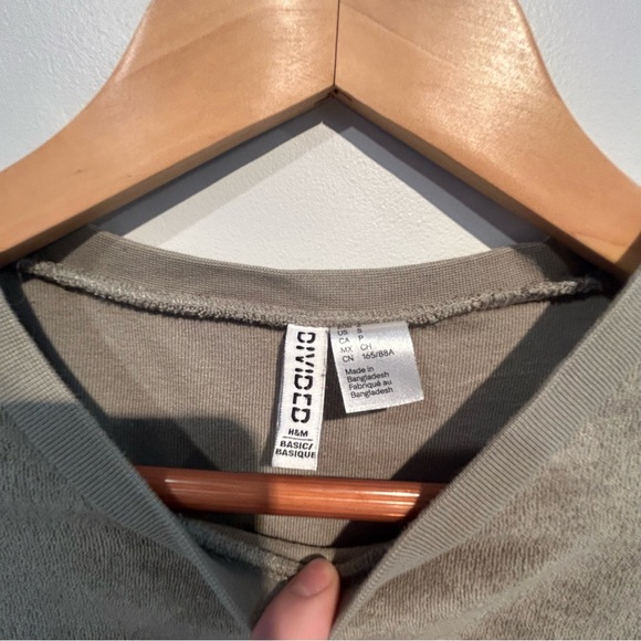 H&M green cropped tee - Picture 3 of 5